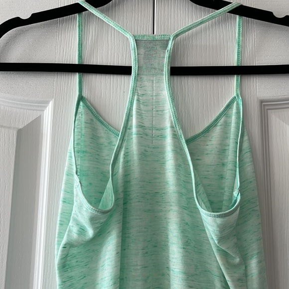 EUC Alo yoga top - Picture 5 of 8